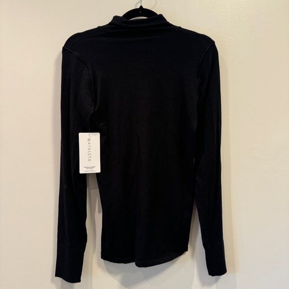 NEW Women’s Athleta Foresthill Ascent Turtleneck M - Picture 3 of 6